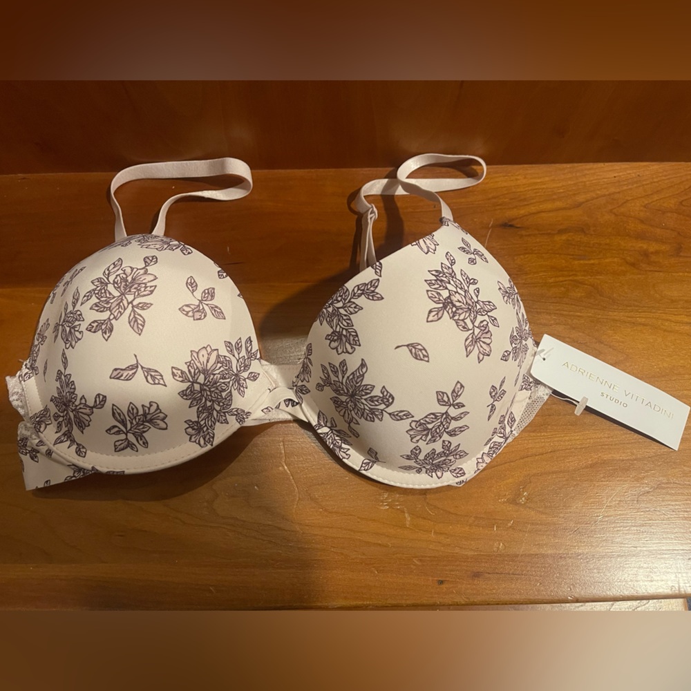 NWT bra 34B white with flowers